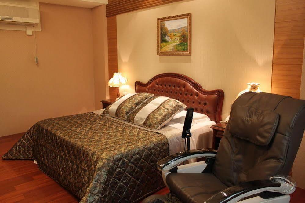 Champs Yazuh B&B Jiji Εξωτερικό φωτογραφία